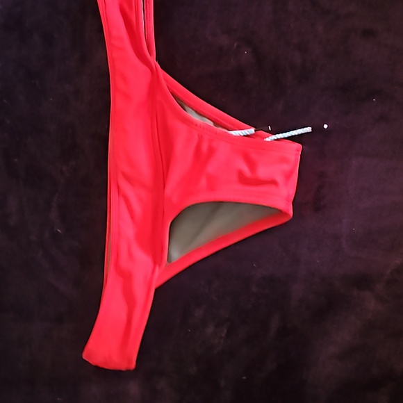 Jolyn Softy, L. Good condition. Price per suit. - Picture 7 of 10